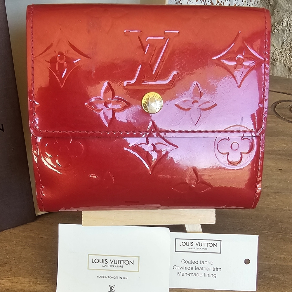 Louis Vuitton Elise Wallet in Monogram Vernis patent leather. - Picture 2 of 15